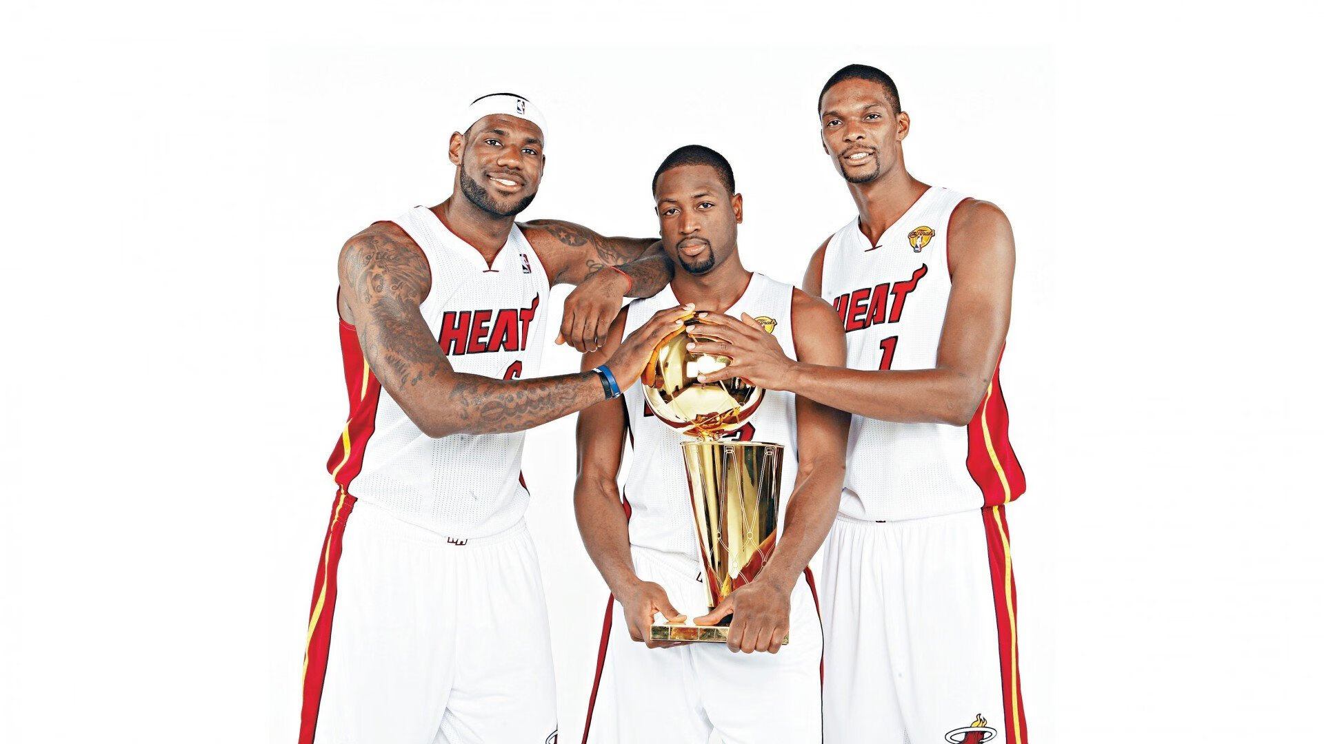 《战术板：顶级队伍的战术分析与解读》，战术模板