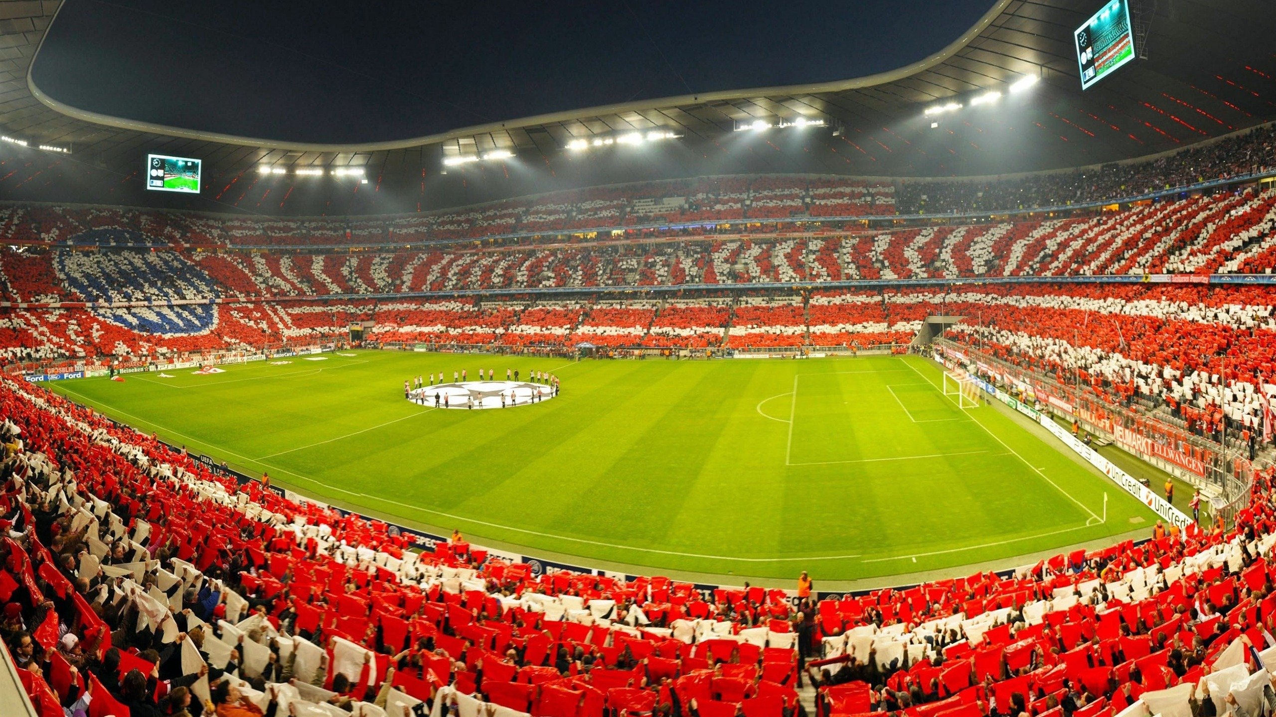 火箭篮网交锋激烈，场上对决壮观动人，火箭篮网比赛录像