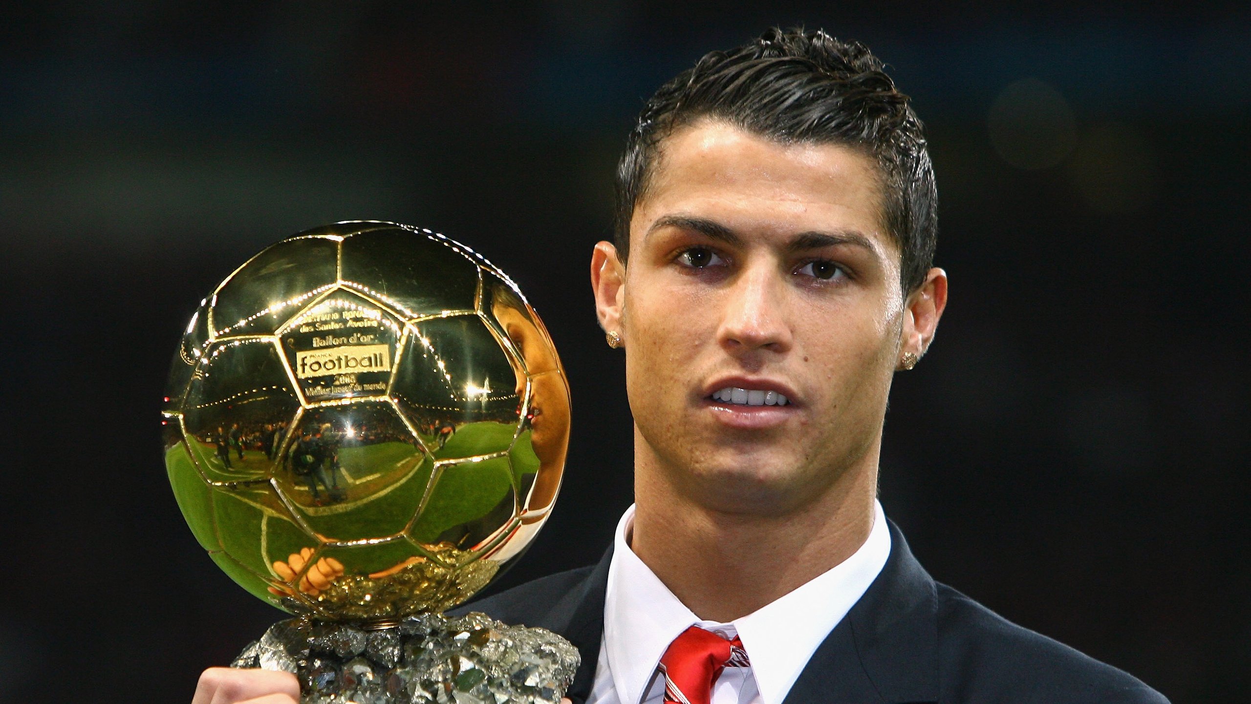 特色足球旅游资源深度融合，带动区域经济高速增长，足球特色园